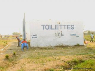 Feedback : la carence en toilettes publique en RDC 